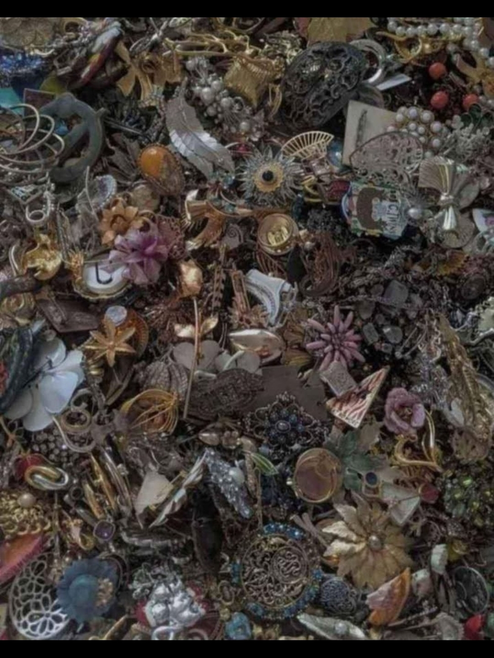 2 pounds jewelry lot costume vintage rings necklaces bracelets earrings pins - Picture 5 of 8